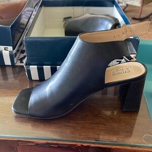 Sz 7.5 EUC Crown and Ivy Black Open Toe